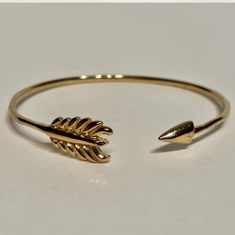 ✨ Stella & Dot Arrow Open Cuff Bracelet ✨